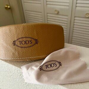 Tod’s Tan Clamshell Sunglasses Case + Cleaning Cloth